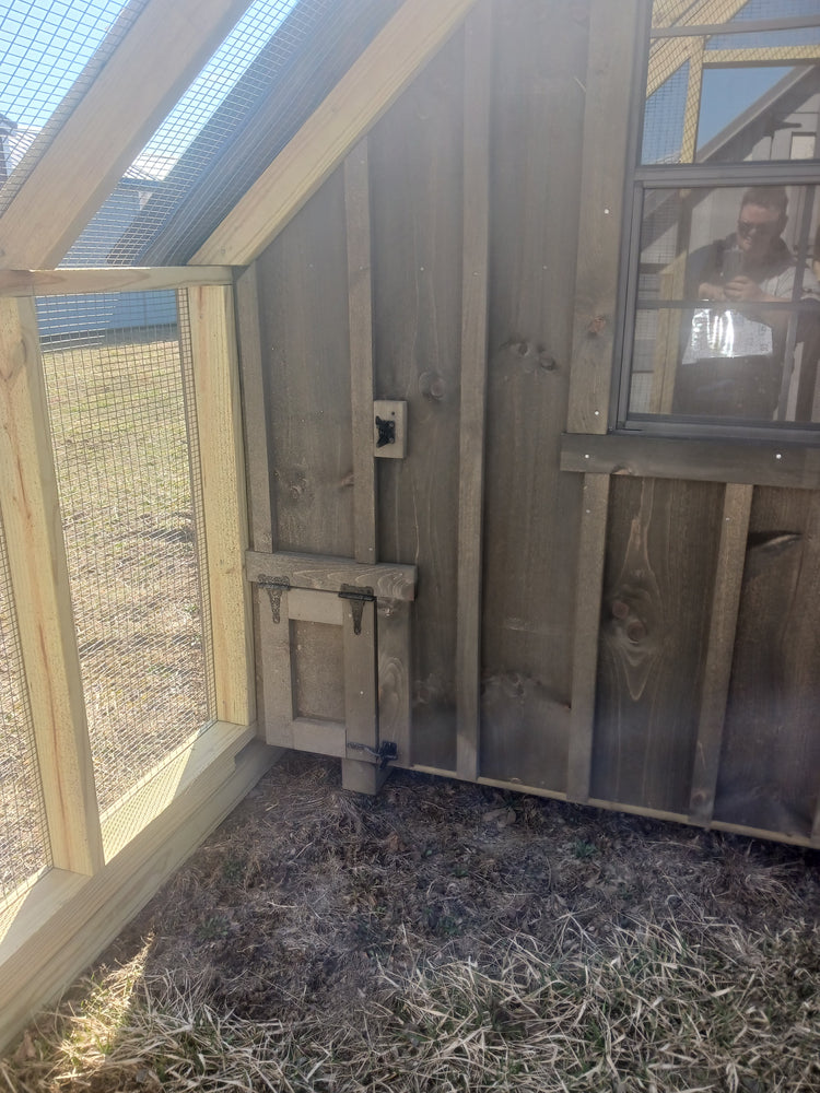 25PB05 8x12 Coop